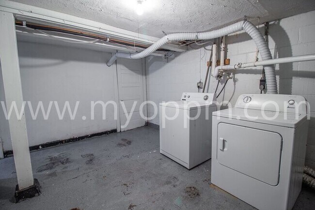 Building Photo - 3008 Seward St