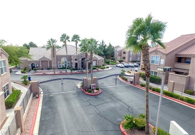 Building Photo - 8101 W Flamingo Rd