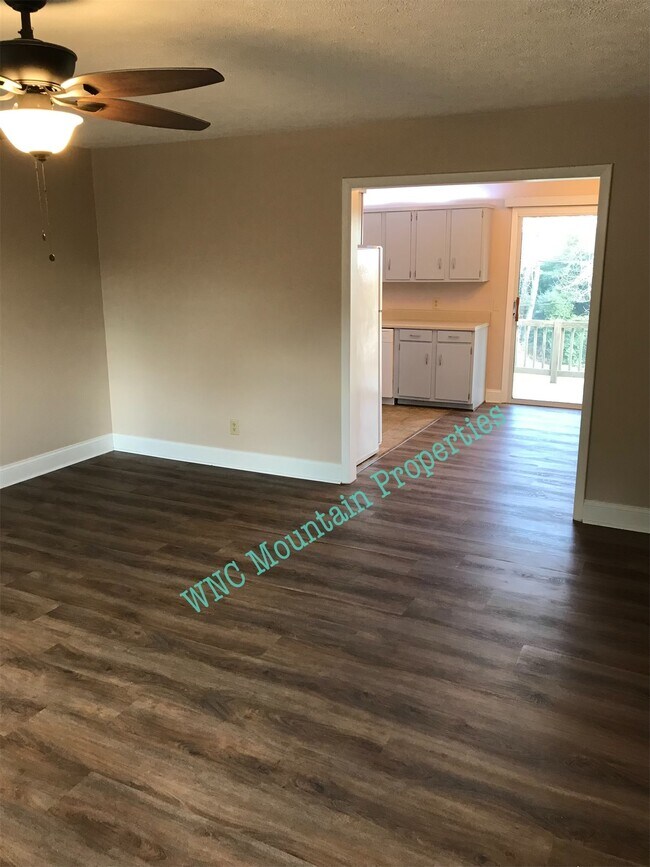 Building Photo - 101 Chariton Ave