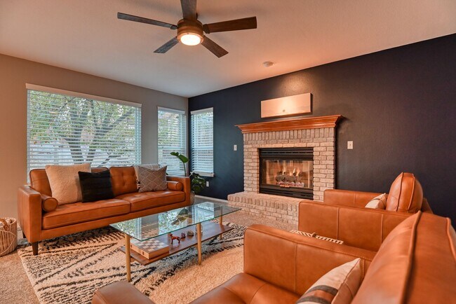 Building Photo - Updated 4 bedroom west Colorado Springs home