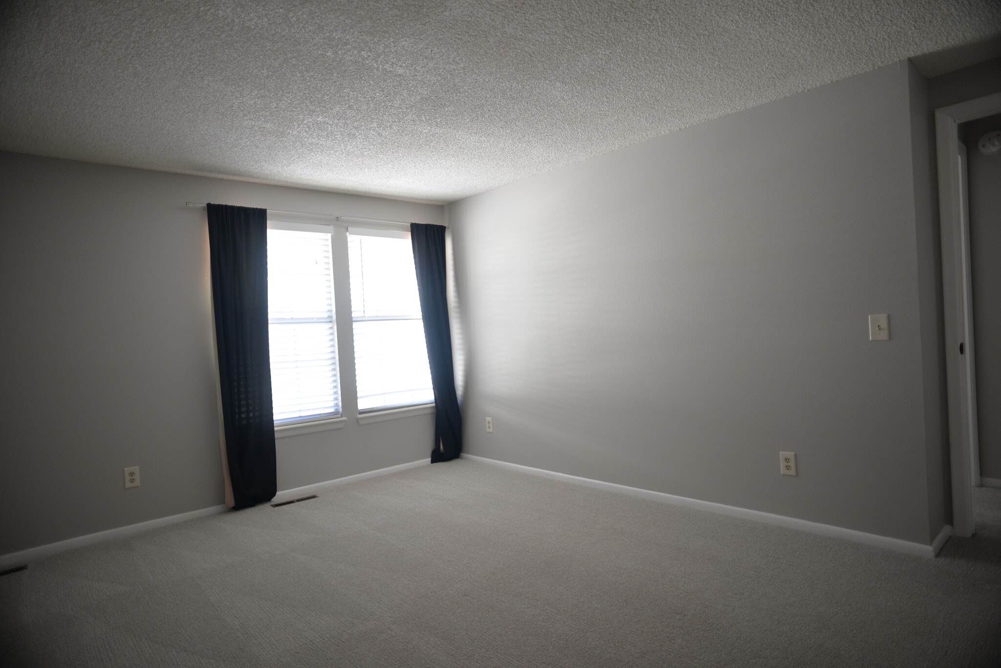Primary Bedroom - 2862 W Long Dr