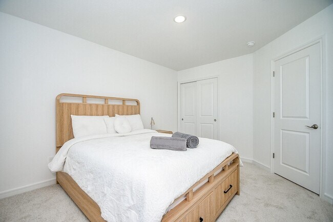 Building Photo - 2204 Via Laura Ln