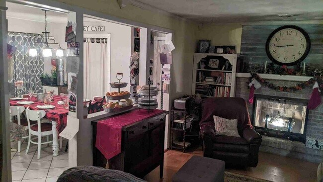 Building Photo - 4805 Linda Ct