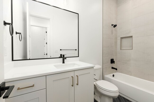 Building Photo - Gorgeous single story with RV Garage in Majestic Fields