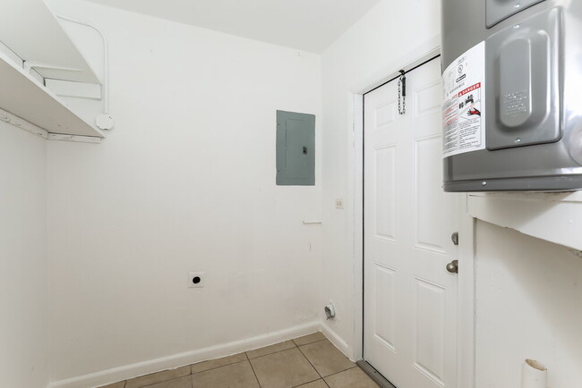 Building Photo - 7311 Miramar Pkwy