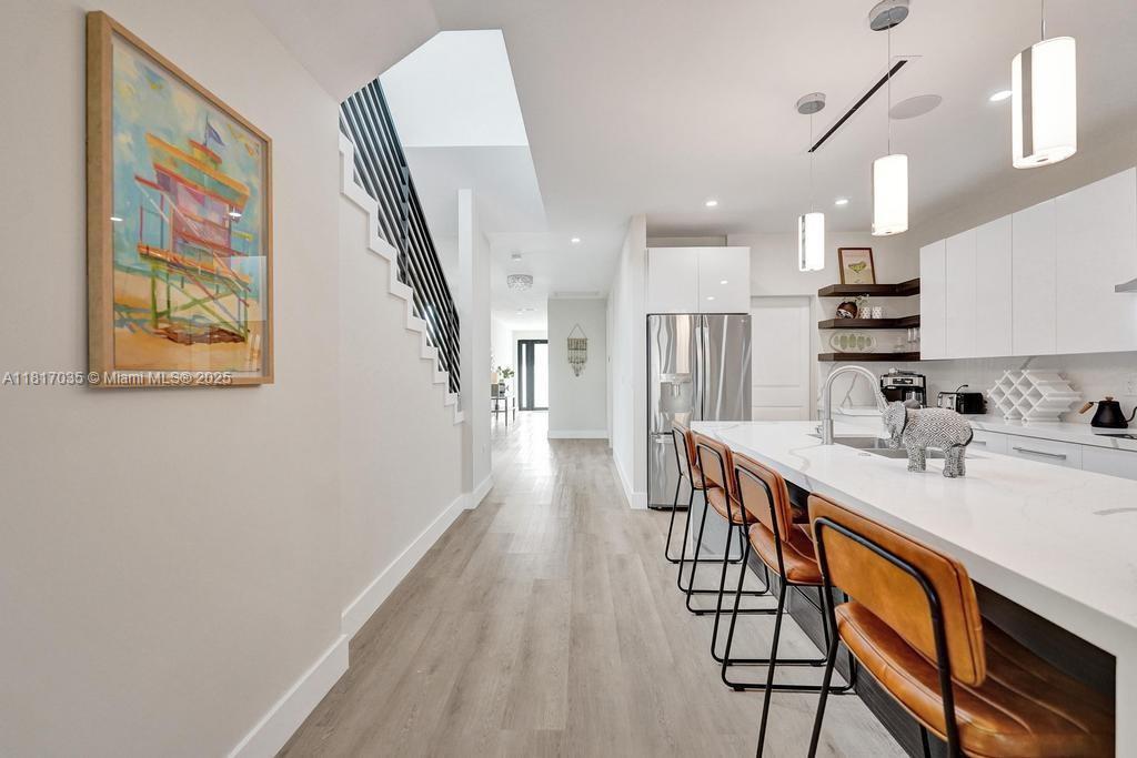 Building Photo - 1101 NE 16th Ter