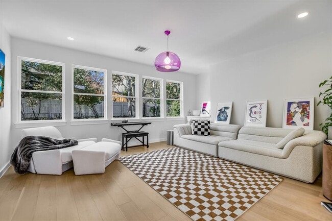 Building Photo - 6300 Bon Terra Dr