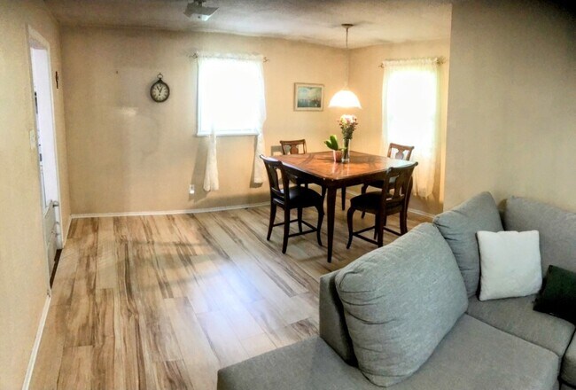 Building Photo - 17902 Strack Farm Rd