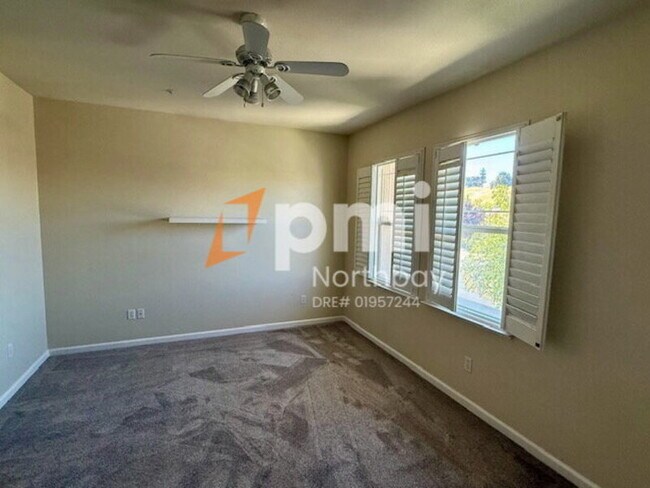 Building Photo - 869 Emerald Hills Cir