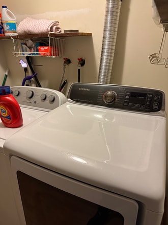 Building Photo - 102 Longmeadow Ln