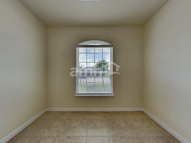 Building Photo - 1544 Park Trails Blvd