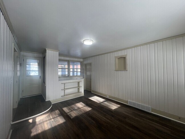 Building Photo - Click the “Apply Now” button or email wapmrentals@gmail.com for a prompt response.