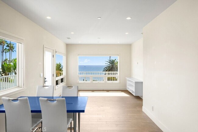 Building Photo - 376 Cliff Dr