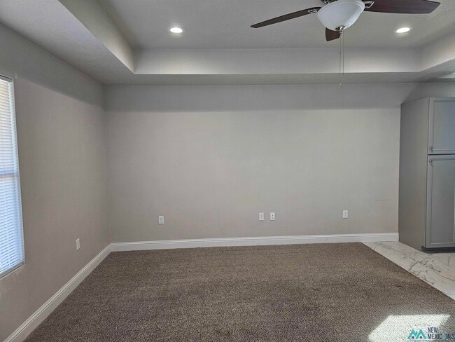 Building Photo - 404 N Upsilon St