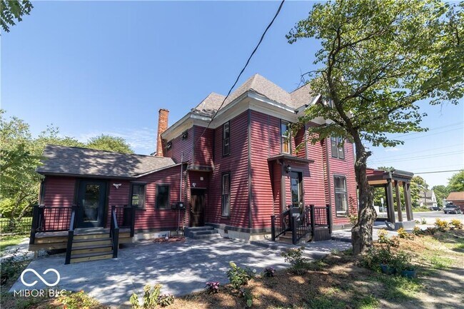 Building Photo - 404 N State St