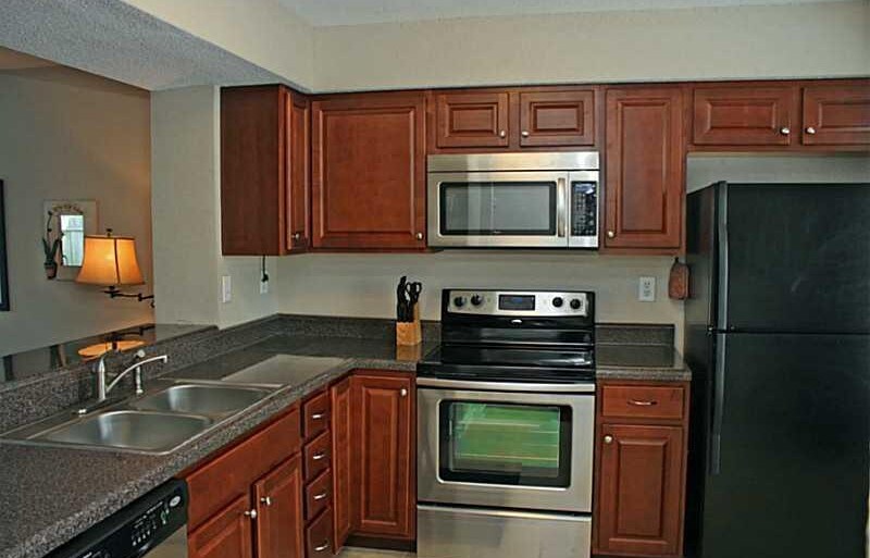 Building Photo - 1374 Battleford Dr