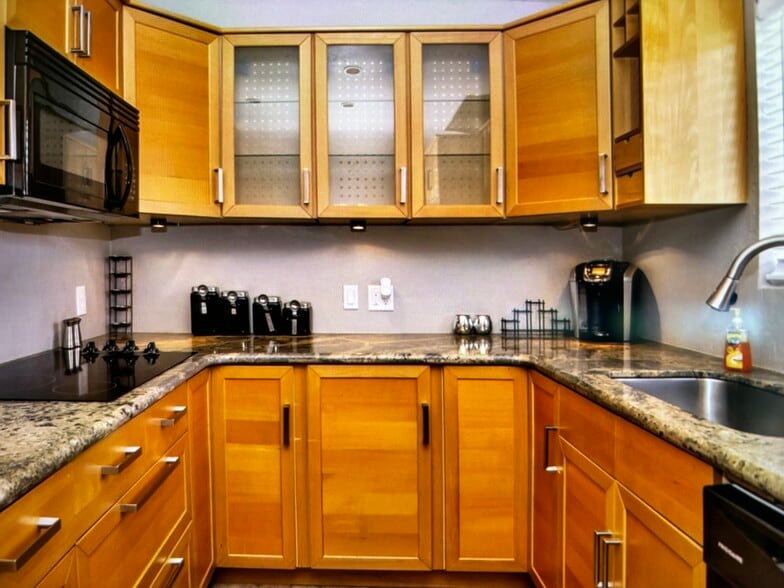 Kitchen - 4635 N 22nd St