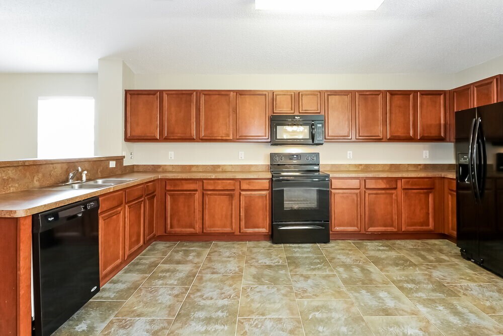 Building Photo - 8024 Sartain Dr