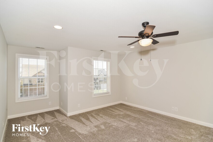 Building Photo - 388 Abeline Dr