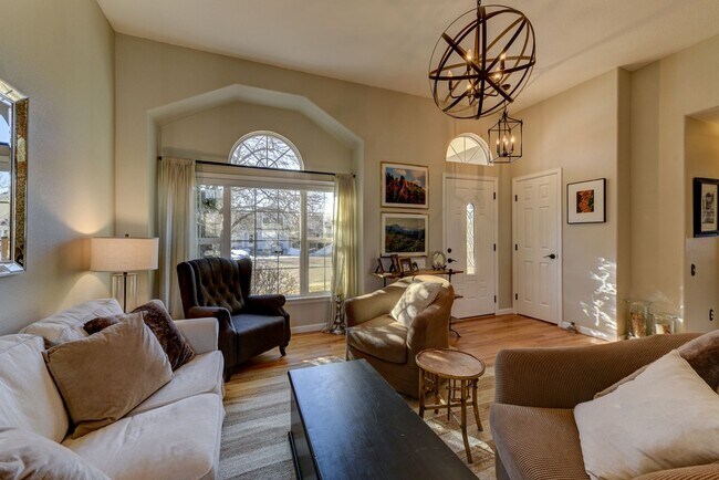 Building Photo - Stunning Upgraded 5BR 4BA Lafayette Home Near Coal Creek Trail & Hwy 287**