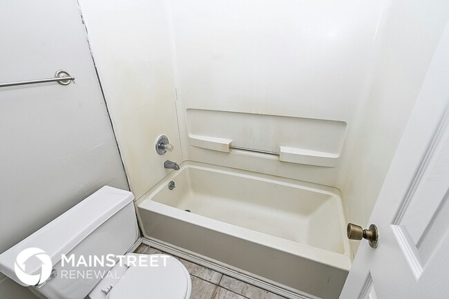 Building Photo - 3740 Ramblewood Dr