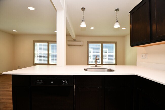 Building Photo - 1011 Enid St