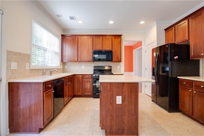Building Photo - 2565 Vistoria Dr