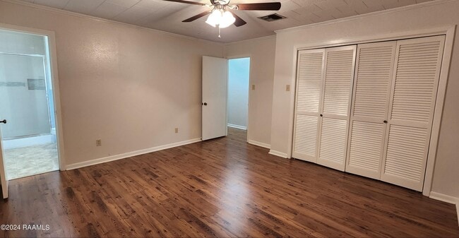 Building Photo - 403 Bell Downs Dr