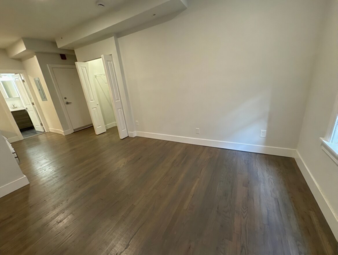 Building Photo - 268 Newbury St