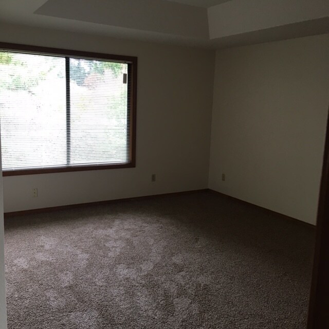 Building Photo - 17545 NW Woodmere Ct