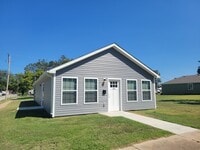 Building Photo - 523 N Tom St