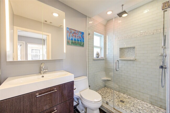 Building Photo - 15739 Fleetwood Oaks Dr