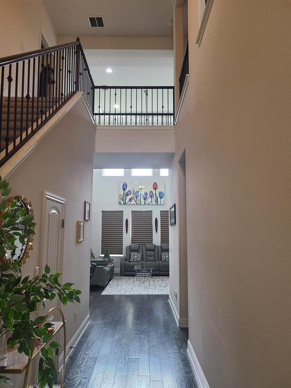 Building Photo - 608 Cascada Lane