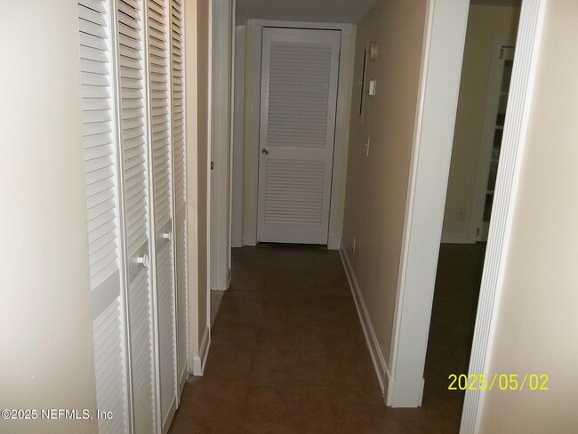 Building Photo - 4915 Baymeadows Rd