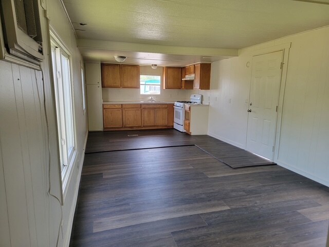 Building Photo - 1317 E Elgin St