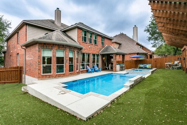 Building Photo - GORGEOUS HOME IN BELTERRA WITH SPARKLING POOL & SERVICE INCLUDED