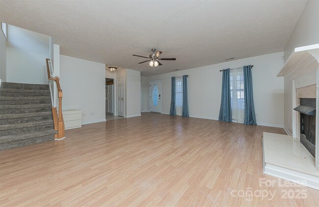 Building Photo - 110 Mendover Dr