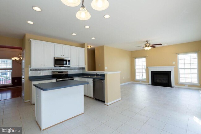 Building Photo - 341 Bullskin St