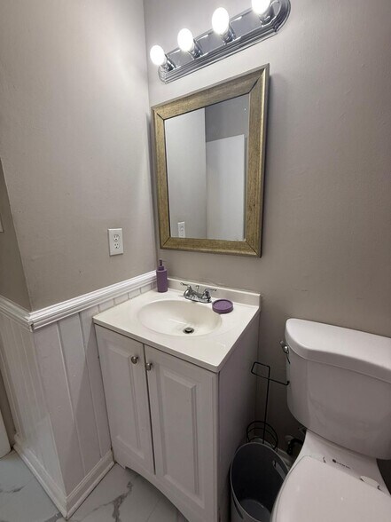 Building Photo - 2823 Chablis Cir