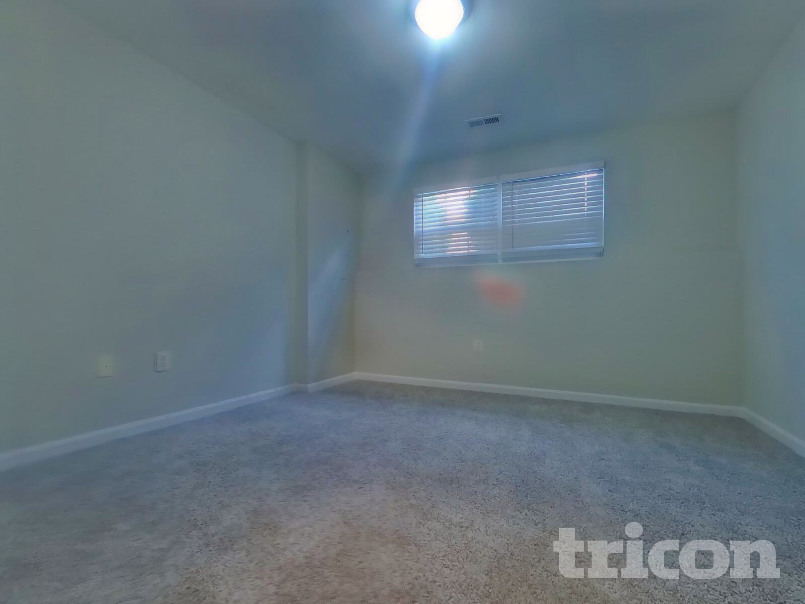 Building Photo - 10930 W Point Pl