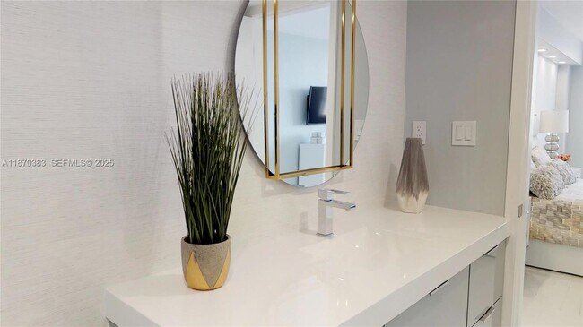 Building Photo - 5601 Collins Ave