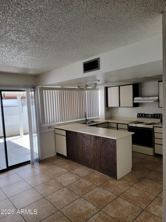 Building Photo - 7854 N 47th Ave