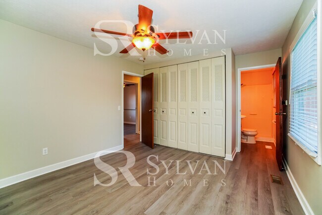 Building Photo - The living is easy in this 3 bedroom, 2.5 bathroom home