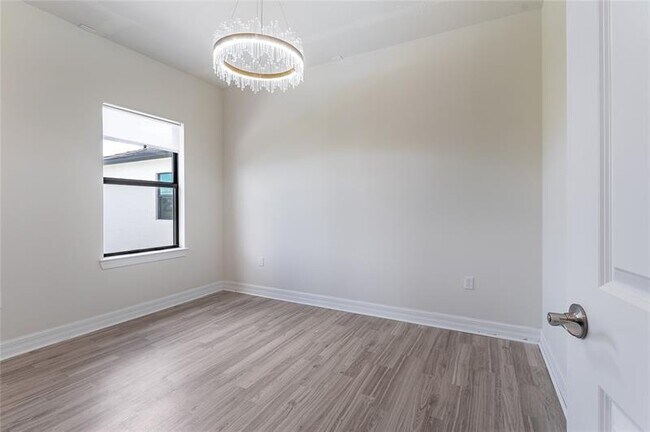 Building Photo - 4470 Gramercy Dr