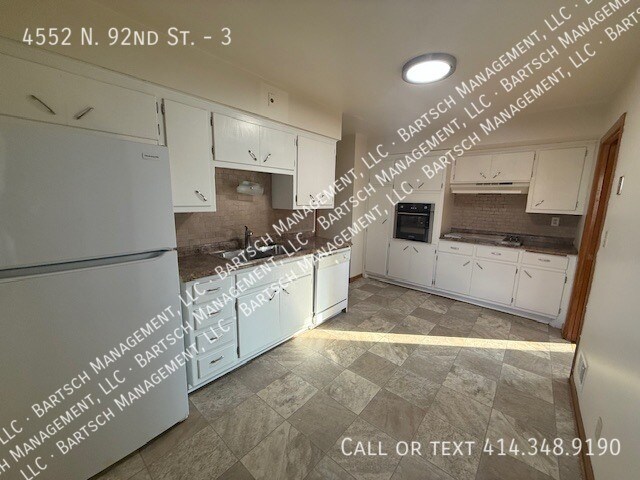 Building Photo - 4552 N 92nd St