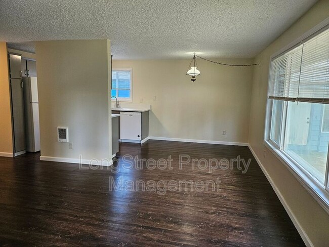 Building Photo - 14171 SW Allen Blvd