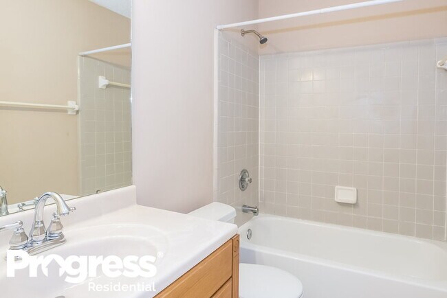 Building Photo - 471 Moby Dick Dr N