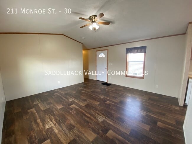 Building Photo - 211 Monroe St