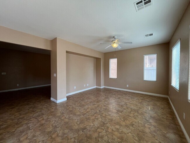 Building Photo - 8988 Winchester Ridge St