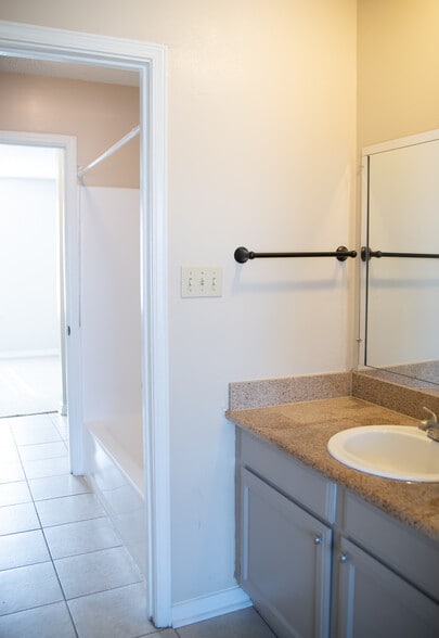 Building Photo - 7091 Perkins Place Ct